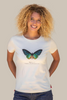 Marjorie portant un T-shirt Fanatura femme papillon taille S