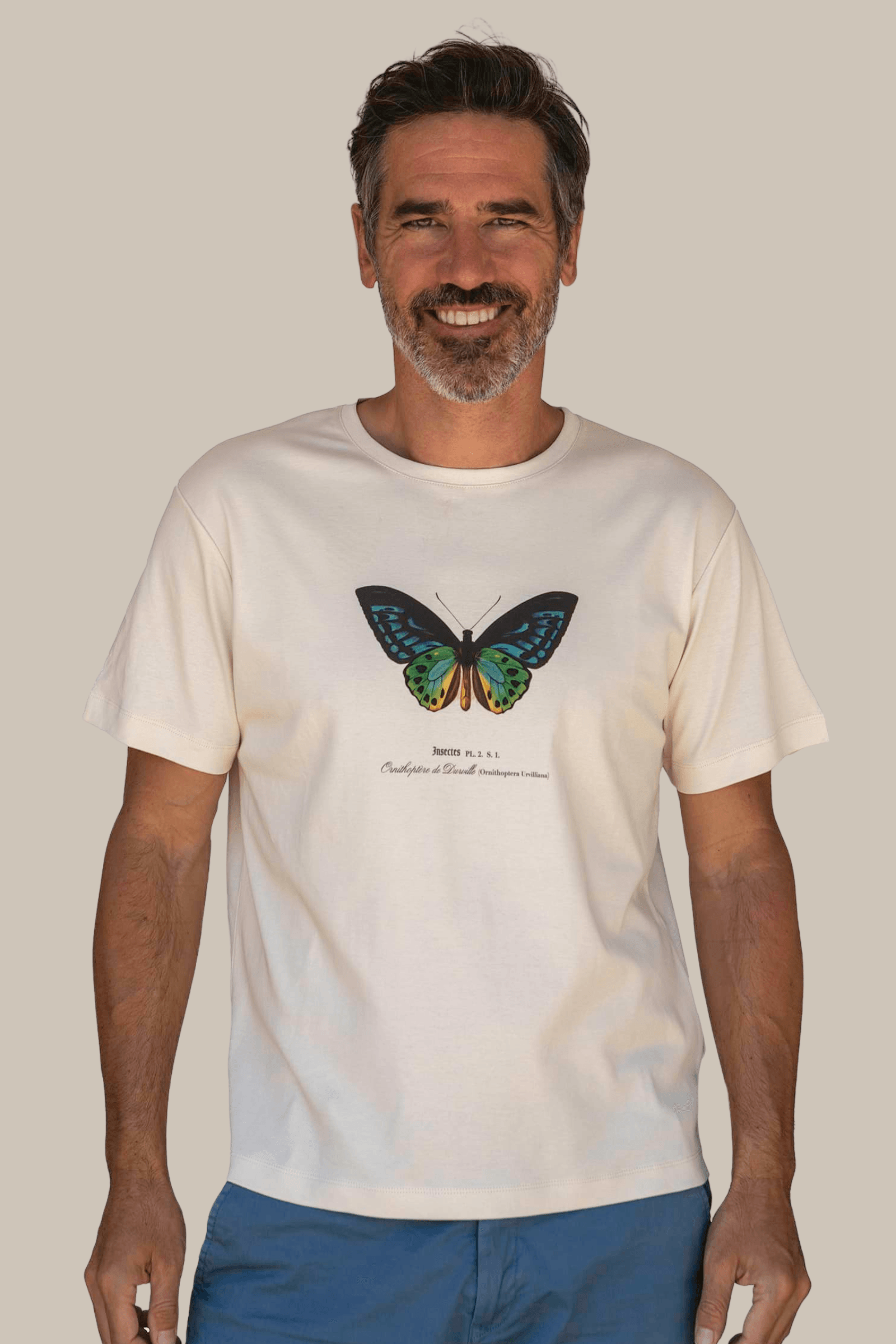 Gilles portant un T-shirt Fanatura mixte papillon taille M