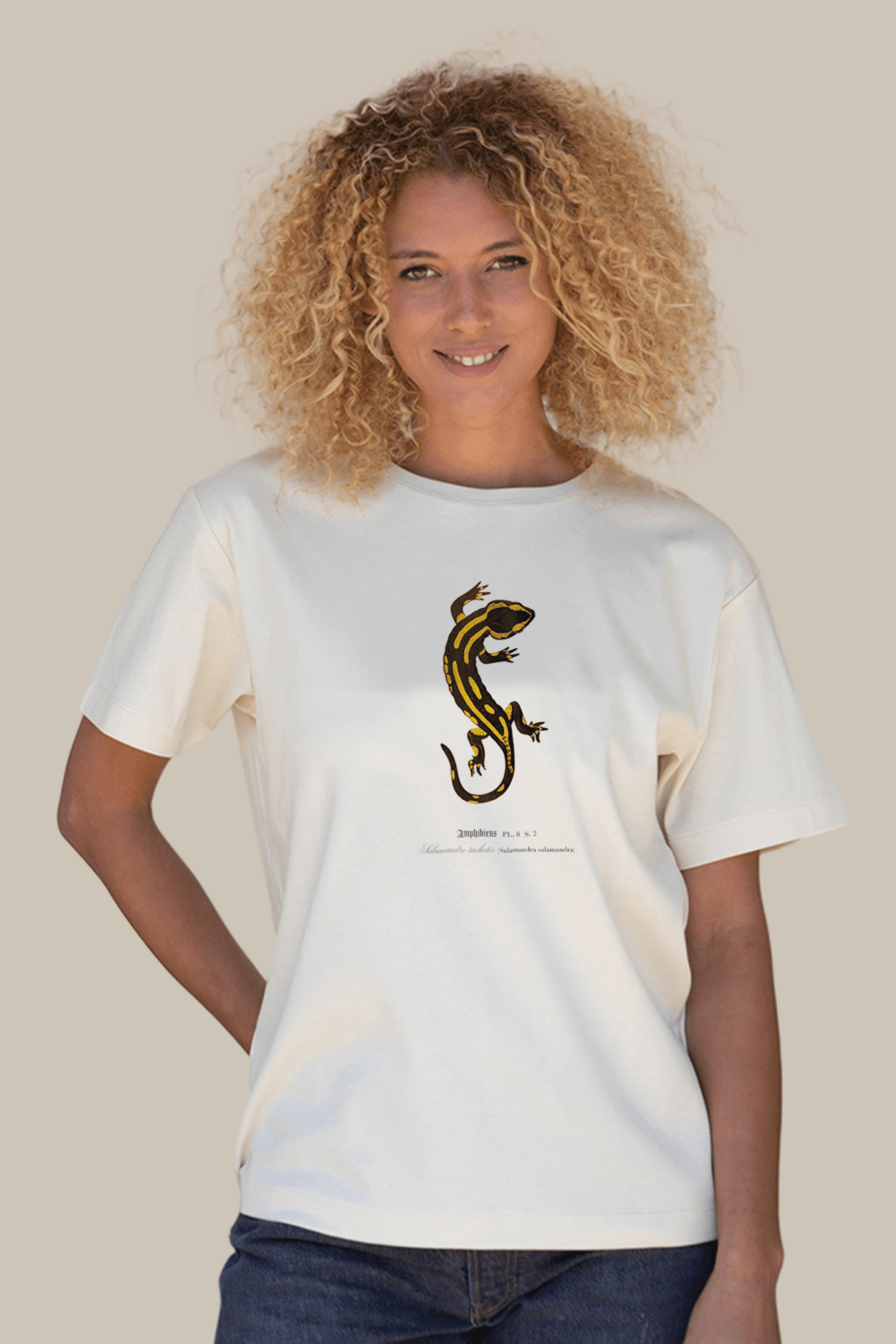 Marjorie portant un T-shirt Fanatura mixte salamandre taille S