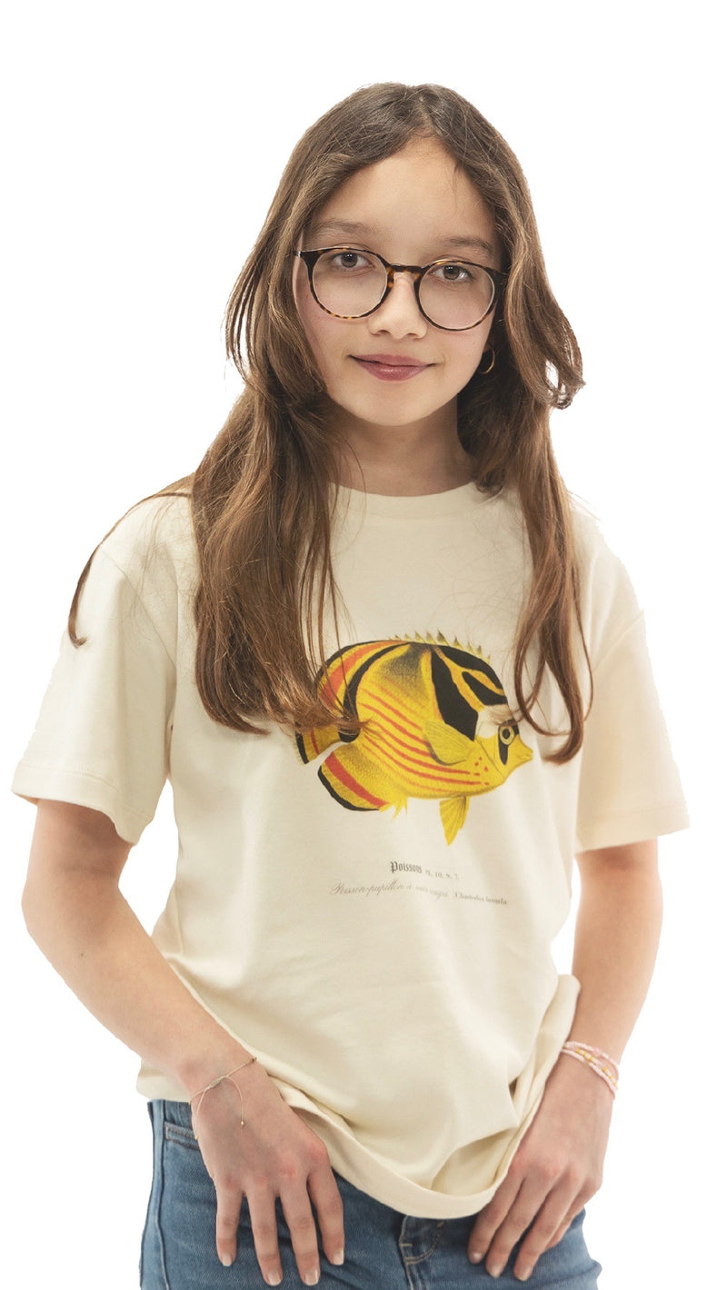 Prune porte un T-shirt Fanatura Enfant Poisson-Papillon en taille 12 ans